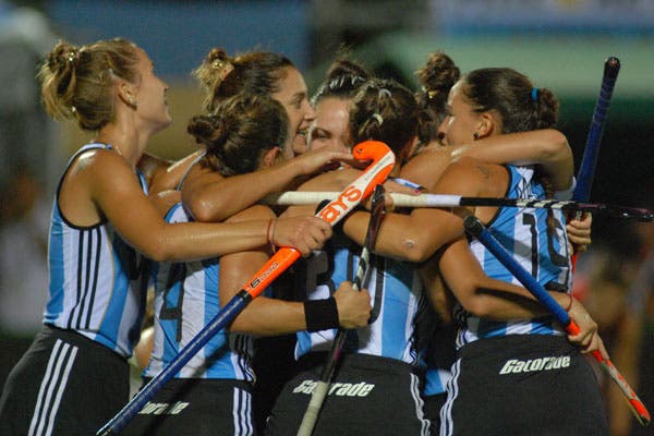 HOCKEY: LAS LEONAS 1492310