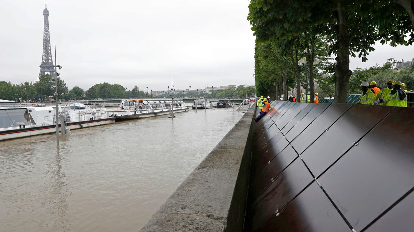 PARIS EN ALERTA ANTE LA MAYOR CRECIDA DEL SENA EN 30 ANNOS 2213426h765