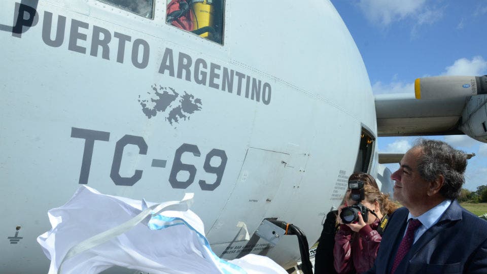 Ceremonia de Reincorporación del Hércules C 130 TC 69 "Puerto Argentino" 2193291h765