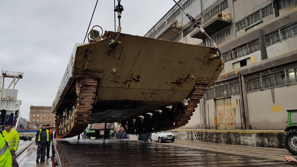 ناقلات الجنود المدرعة BMP-2 العراقية وصلت الى المدينة رييكا (كرواتيا) في طريقها إلى الجمهورية التشيكية Tenk-Bo%C5%BEo-Pa%C5%A1ali%C4%87-Liburnia-pomorska-agencija-9