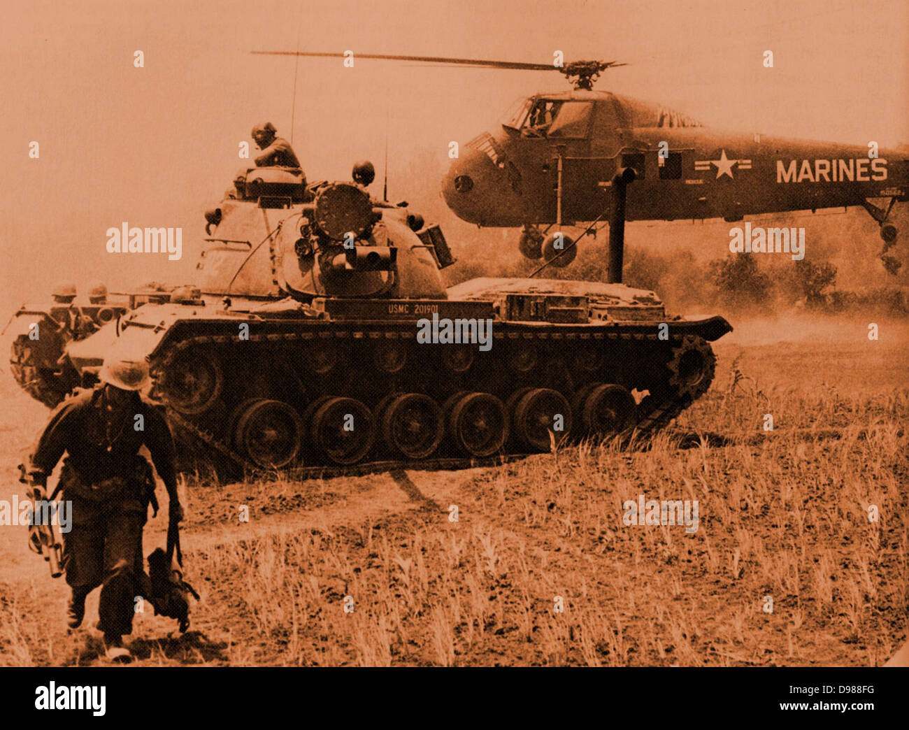 Vietnam War 1964-1975 A-us-mag-16-helicopter-evacuates-starlite-casualties-while-a-marine-D988FG