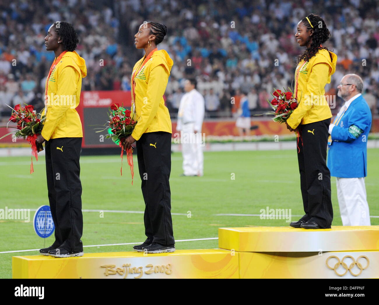 ¿Cuánto mide Shelly-Ann Fraser Pryce? - Altura - Real height Jamaican-gold-winner-shelly-ann-fraser-r-jamaican-sherone-simpson-D4FPNF