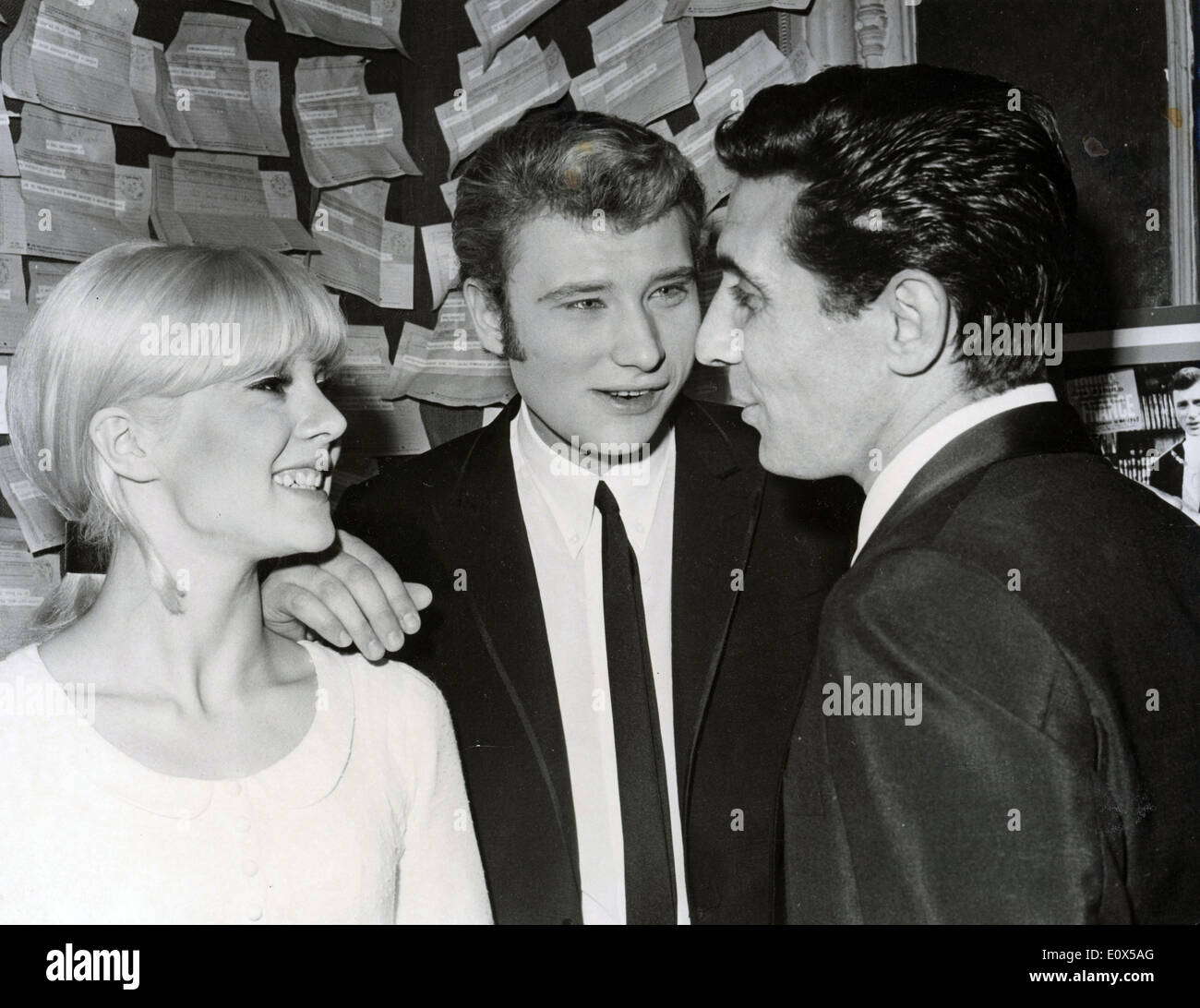 Johnny Holidey, muzika i fotografije Apr-16-1965-paris-france-sylvie-vartan-and-johnny-hallyday-are-with-E0X5AG