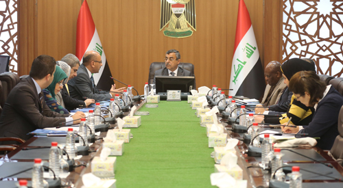Secretary General of the Council of Ministers chairs the meeting of the Supreme Executive Committee for the integrated survey of the social and health conditions of women in Iraq 2019-02-06