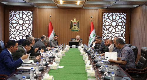 The sluggish projects committee is looking into solving the problems related to the projects of the visitors' city in Kadhimiya and the Zaqoura residential complex in Dhi Qar 2019-04-21-1