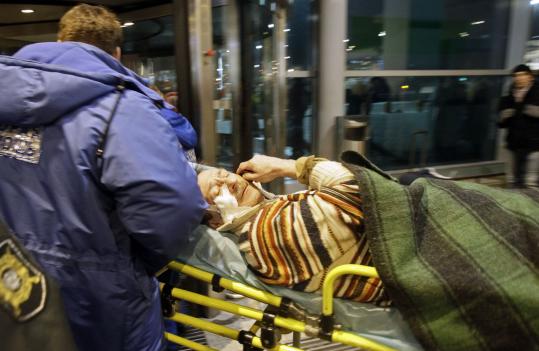 Bomber kills 34 at Moscow airport; 168 hurt 539w