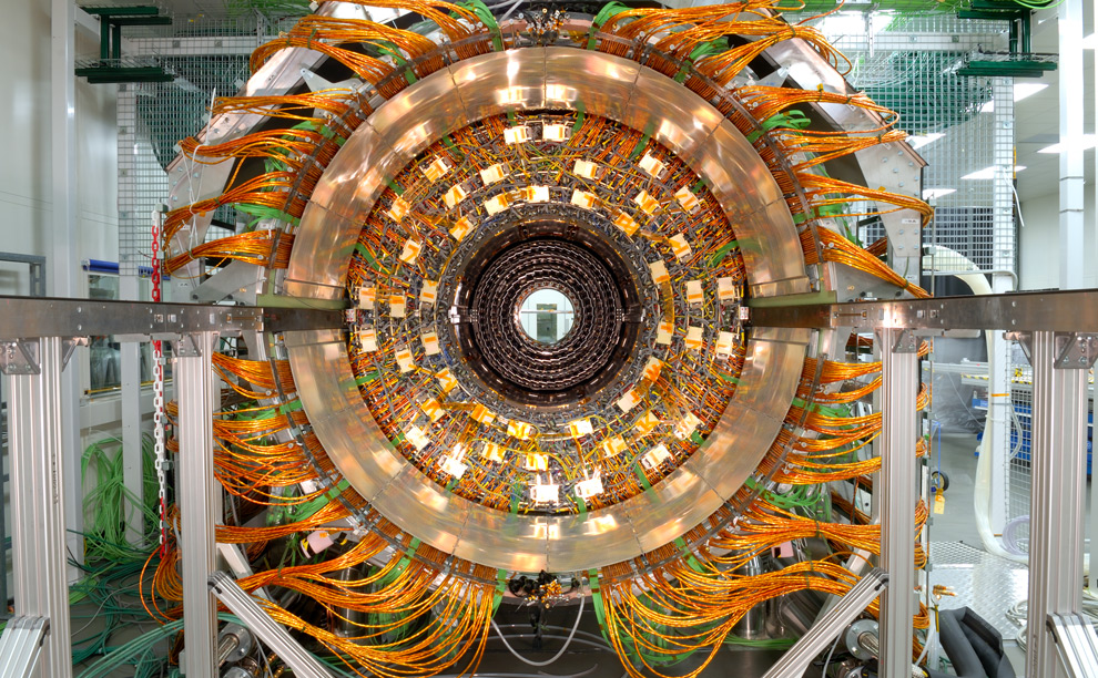 Byk Hadron arptrcs... Lhc1