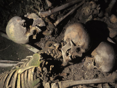 EURO 2012: Le foto Nowitz-richard-skeletons-of-escaping-people-found-in-the-arcades-of-old-harbour-in-herculaneum-italy