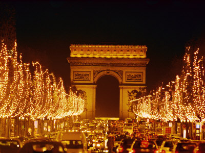 Ma vieille France Duplaix-nicole-a-night-view-of-the-arc-de-triomphe-and-the-champs-elysees-lit-up-for-christmas