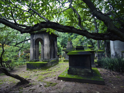 Friedhof der Gefallenen South-park-street-cemetery-famous-cemetery-during-british-east-india