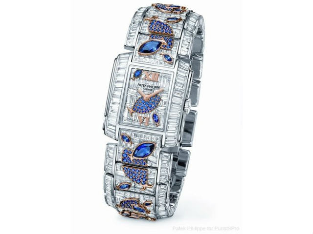 Chiêm ngưỡng "thế giới đại dương" thu nhỏ trong chiếc đồng hồ cao cấp Patek Philippe Twenty-4 Aquatic Life Image-1501645005440