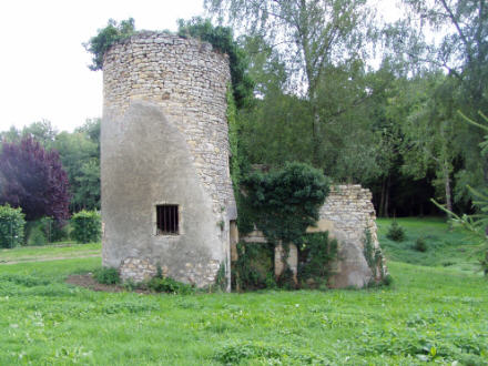 Ruine de la Ferrauderie (Nivre) Ferrauderie_1