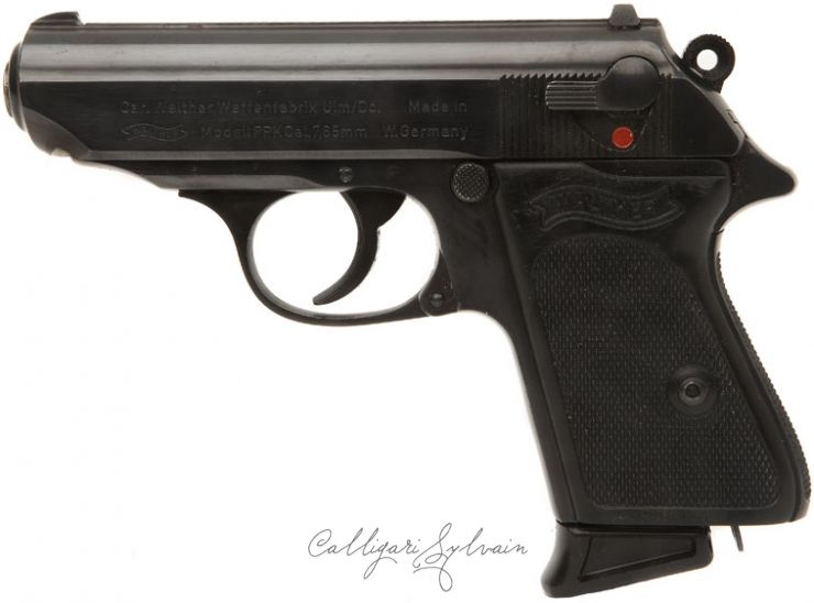 Emi lie M, anciennement Lady Tiger Cameleon...  - Page 3 Pistolet-Walther-Ppk-Black