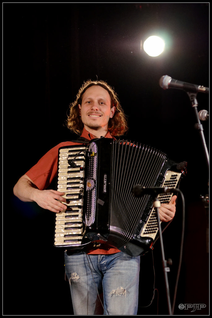 Concert musique brésilienne (77 Ltd) 20140208_221002_113388_IMGP5577_DxO_1024-400koMax