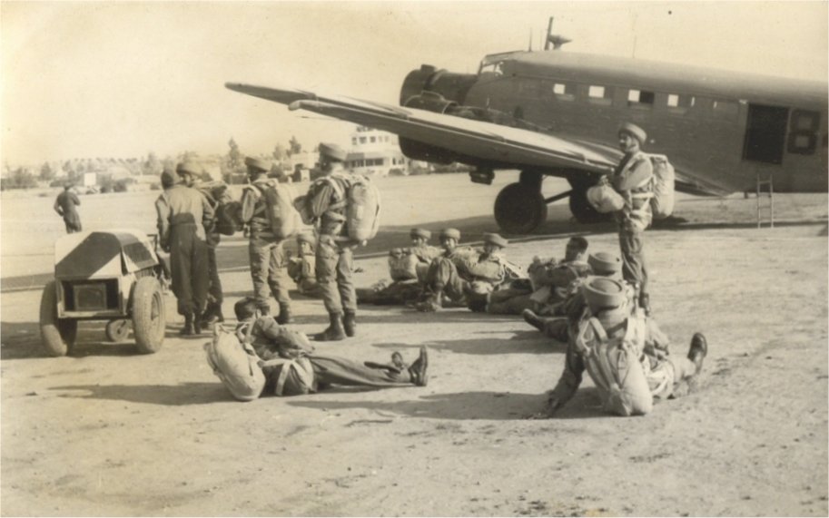 Ejército Español foto de en blanco y negro // صور الجيش الاسبانى قديمة ابيض و اسود CursoParacaidista026