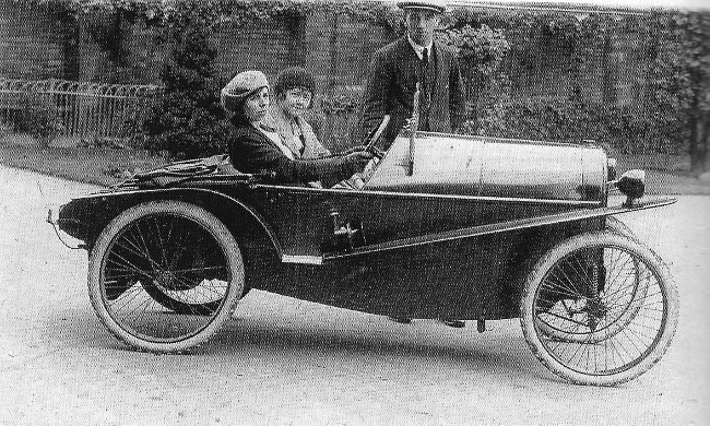 CARDEN Cyclecar Devinette02