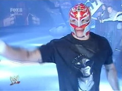 Shelton Benjamin Vs Rey Mysterio Rey_get_ring_98