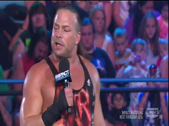 [SummerLive] The Rock vs RVD K-vlcsnap-2012-05-31-02h02m19s16