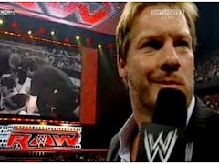 La Général Manager de Insane sur le Ring. 0jericho05