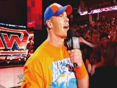 John cena arrive dans la federation et veut parler a ses fans Sans_titre-5