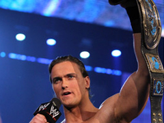 Drew McIntyre(c)vs CM Punk Drew1