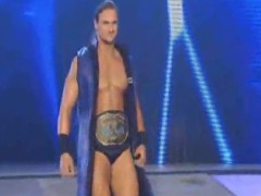 Le nouveau champion InterContinental vient parler Drew_entrance