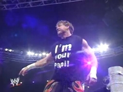 Eddie Guerrero arrive a la XPW!! Eddie_taunt_01