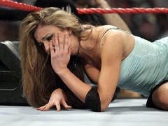 Monday Night RAW N°1 ! Maria_hurts_01