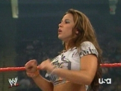 Mickie James parle de Wrestlemania. 4_15