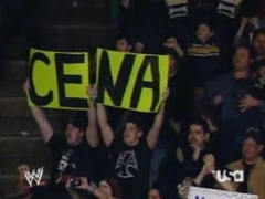 Triple H veut un Match. Cena_Plakat_01