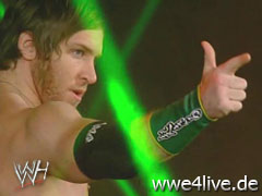 chris sabin veut un match (simu) Sabin_entrance_03_2