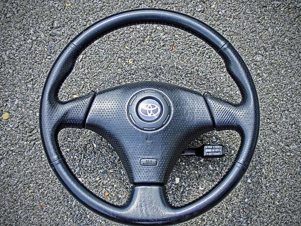 steering wheels... Which one have you got? 8013954177_large