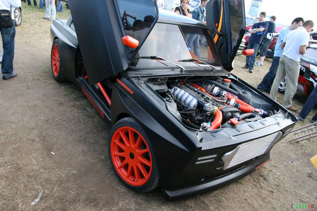 tuning extremo lada con motor de nissan skyline 31995250009_large