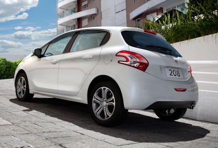 Peugeot 208 nacional - Página 10 61697