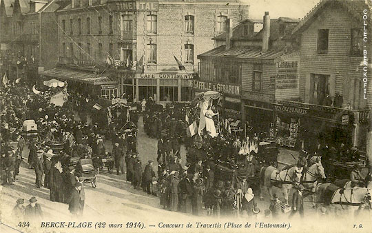 Photo ancienne Berck-Plage 1914 défilé du Concours de Travestis  - Page 15 TG%20434