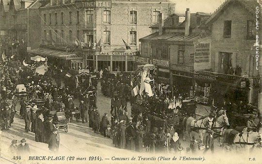 Carte Postale Ancienne CPA 62 Berck Plage – Concours De Travestis 1914 (bon état)