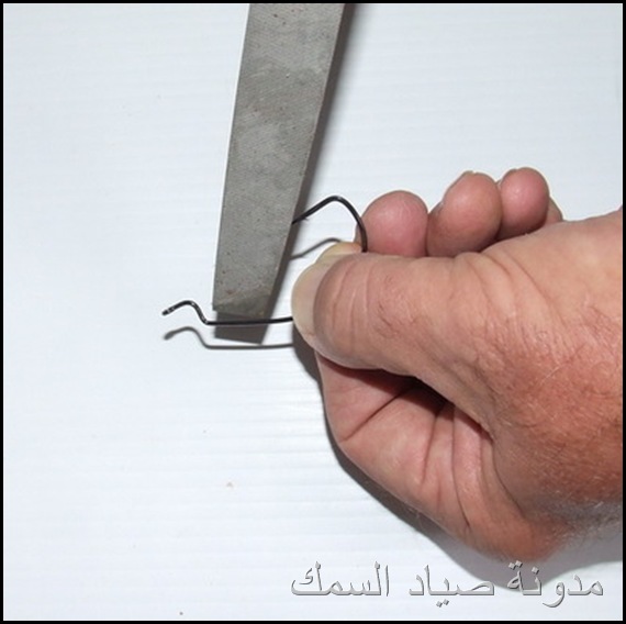 موسوعه صيد الاسماك(تعريف الصيد ومعداته وطرقه) Hook_sharpen03