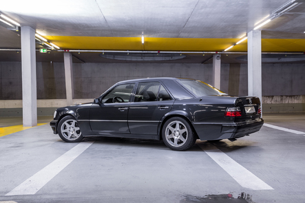 (VENDE-SE): Isto sim é exclusividade - E60 AMG W124 1994 - €189.000,00 Thumb.newsroom295h.E60_Web-6-1