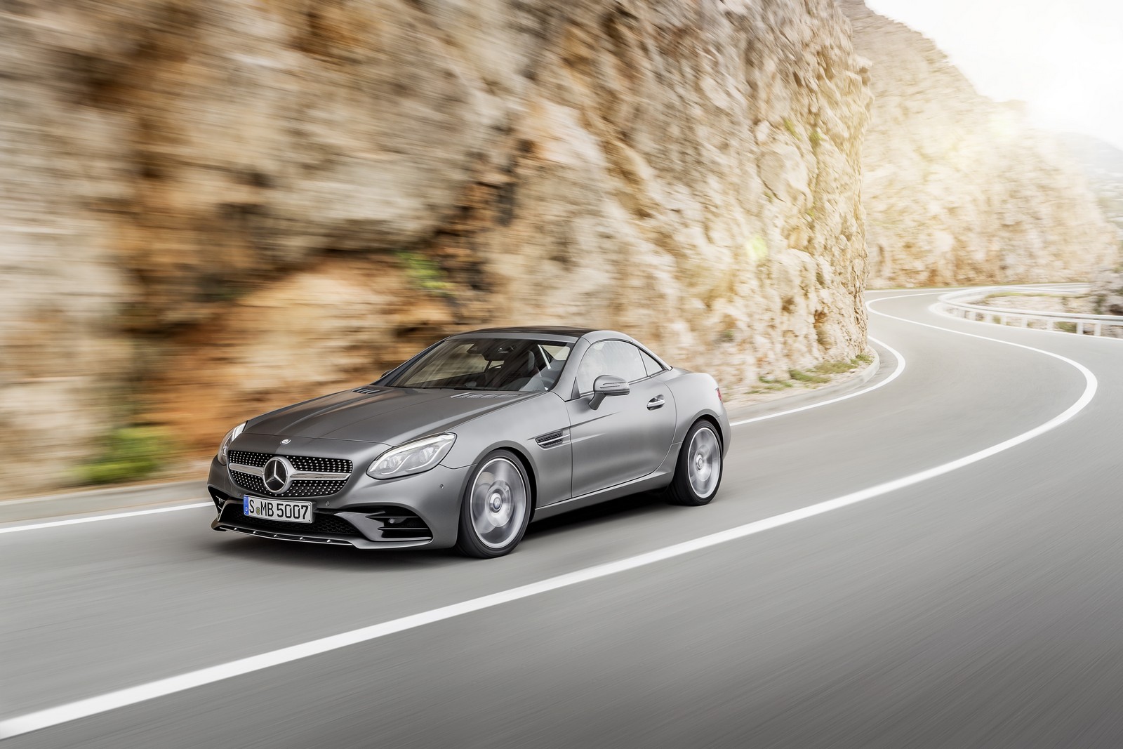 2015 - [Mercedes] SLC (ex-SLK) [R172] - Page 4 00