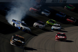 Kevin Harvick dominó la Kobalt 400 en Las Vegas Nascar-cup-las-vegas-2015-carl-edwards-joe-gibbs-racing-toyota