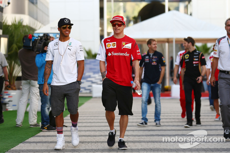 ¿Cuánto mide Kimi Raikkonen? - Real height F1-russian-gp-2014-l-to-r-lewis-hamilton-mercedes-amg-f1-with-kimi-raikkonen-ferrari