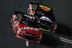 ALL-STAR 2015 Nascar-cup-all-star-2015-kurt-busch-stewart-haas-racing-chevrolet-and-jeff-gordon-hendrick