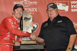 Dixon gana difícil carrera en Phoenix Indycar-phoenix-2016-race-winner-scott-dixon-chip-ganassi-racing-chevrolet-with-a-j-foyt