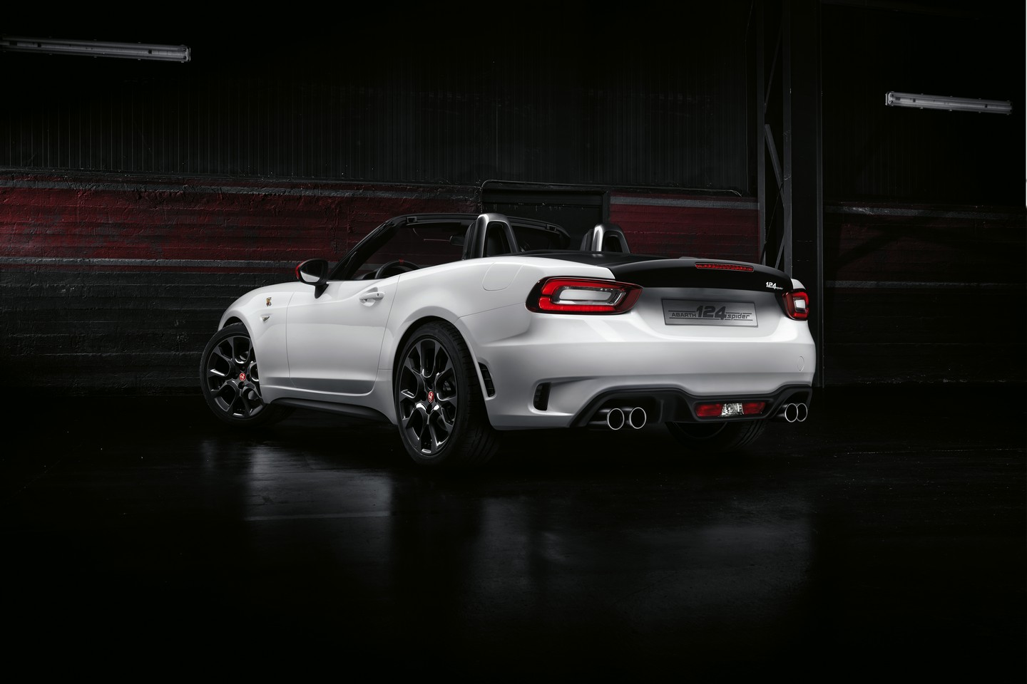 2016 - [Abarth] 124 Spider - Page 2 00