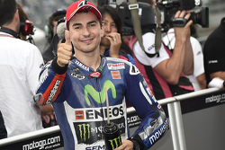 MotoGP 2015 Motogp-japanese-gp-2015-polesitter-jorge-lorenzo-yamaha-factory-racing