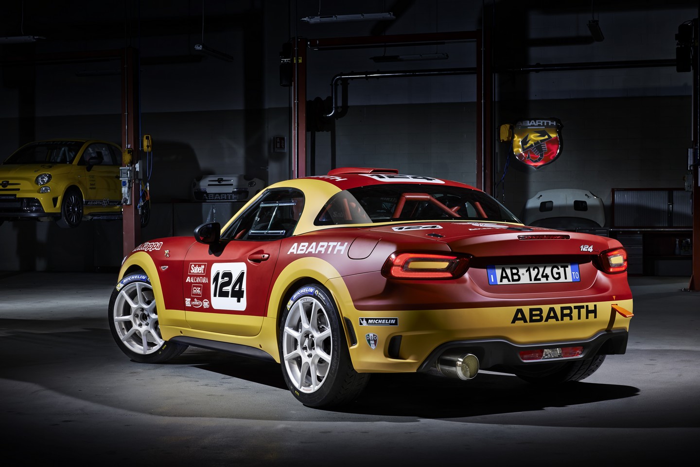 2016 - [Abarth] 124 Spider - Page 2 00