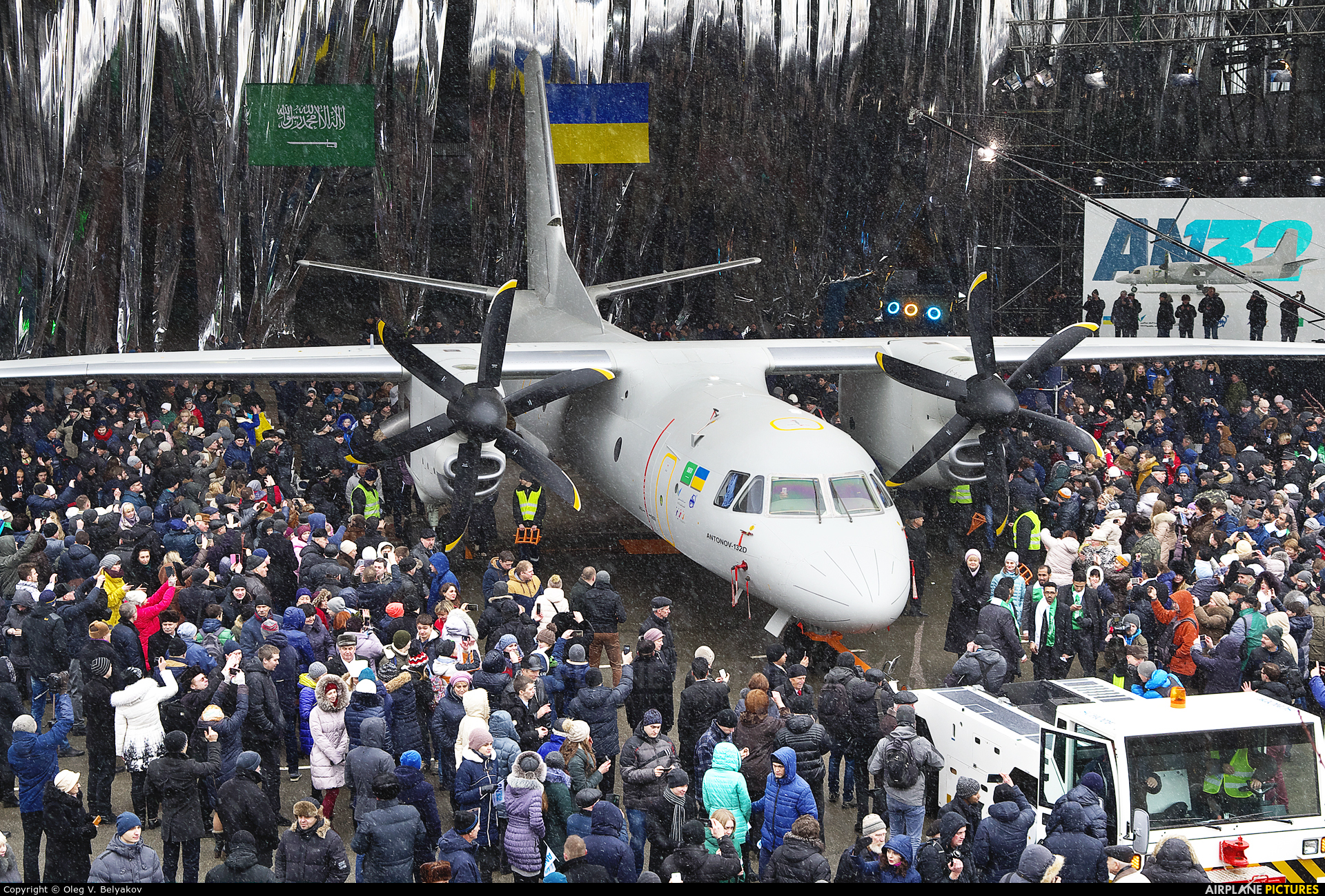 Ukrajinski An-132D na prvom povijesnom letu 825923