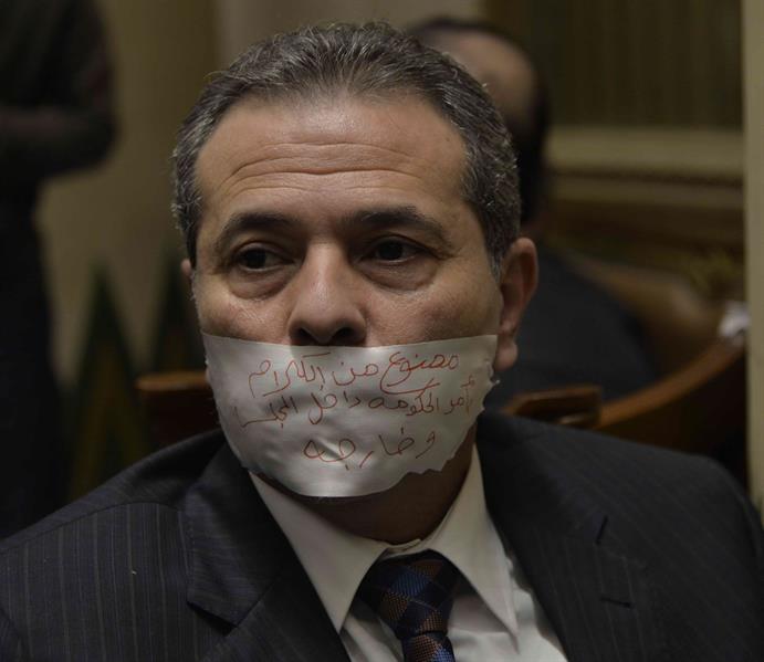 بالفيديو والصور.. النائب المصري توفيق عكاشة يظهر مُكمما فمه داخل البرلمان 83227f45-9bea-43ed-a421-640a355f7327