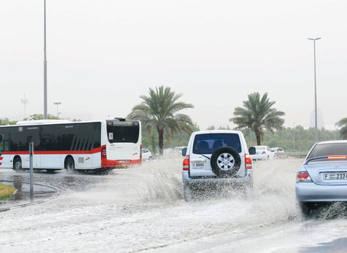 تعرف على حركة الطرق في الامارات..وأماكن تجمع المياه في شوارع دبي! Gallery-preview