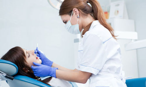 اداة طبية حديثة للتخلص من الألم في عيادة طبيب الاسنان Main-2270